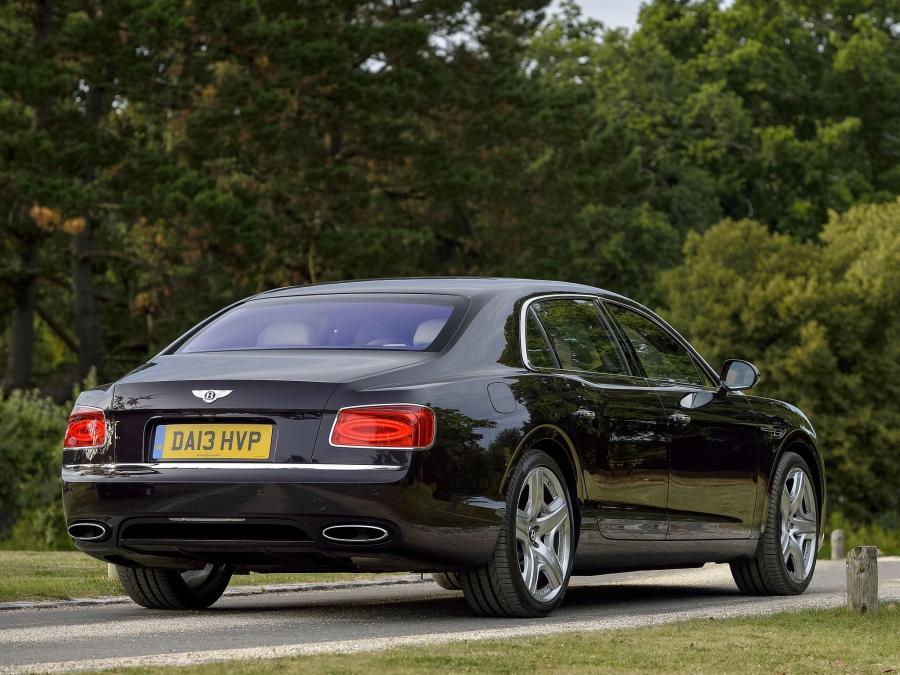  Bentley Flying Spur 2013 года  (UK) (фото 6 из 9)